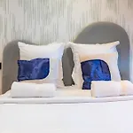 Bright Ac Room Apartment In Marais Bastille